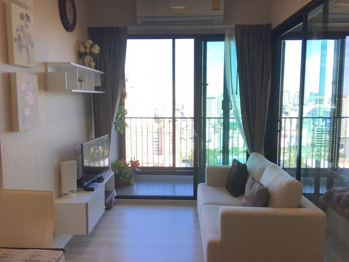 For RentCondoRama9, Petchburi, RCA : !! Beautiful room for rent, Condolette Midst Rama 9, near MRT Rama 9.