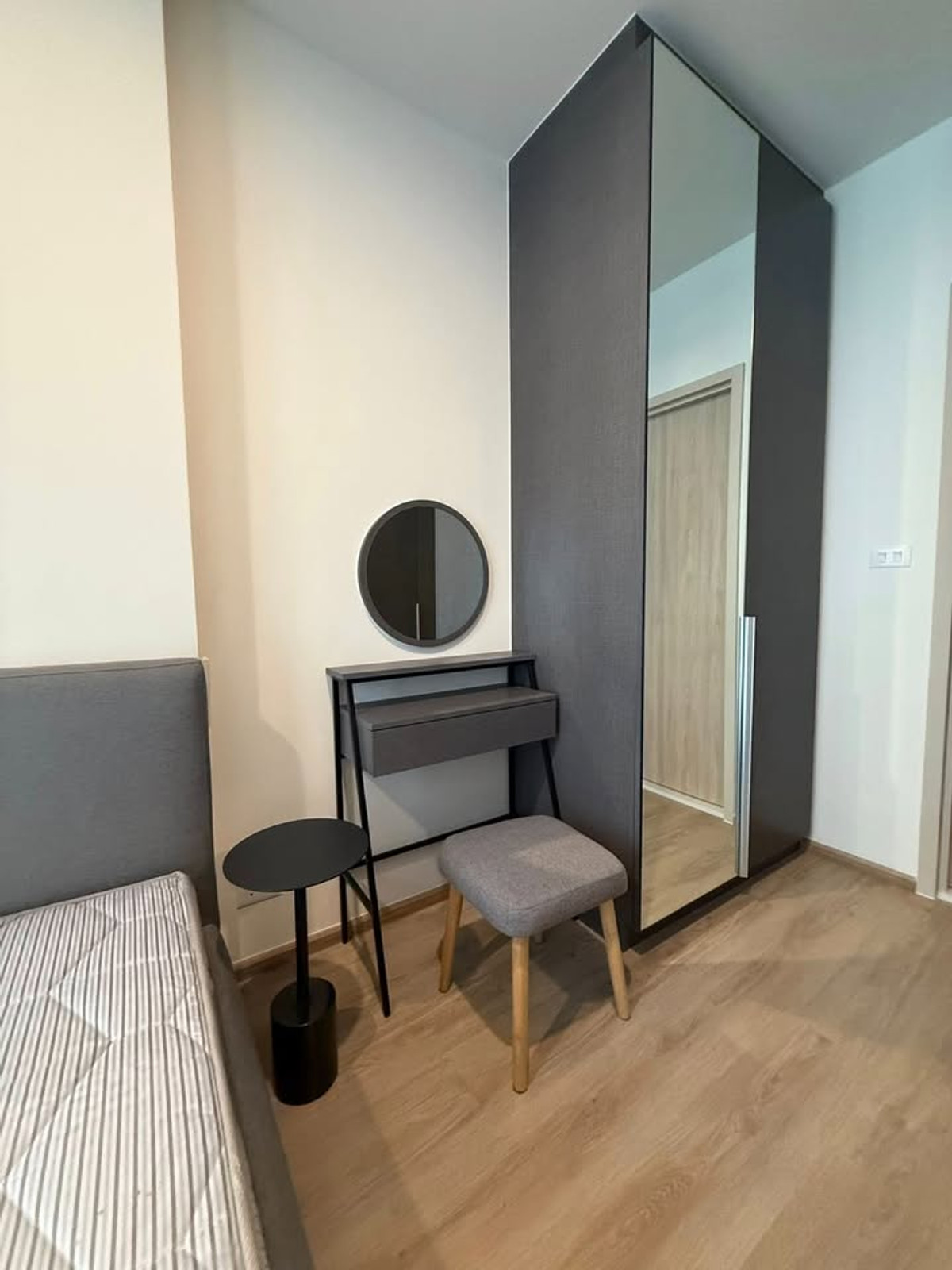 ให้เช่าคอนโดพระราม 9 เพชรบุรีตัดใหม่ RCA : เช่าคอนโด Nue District R9 Rama 9/นิว ดิสทริค อาร์ไนน์ พระราม 9 (B6812011)