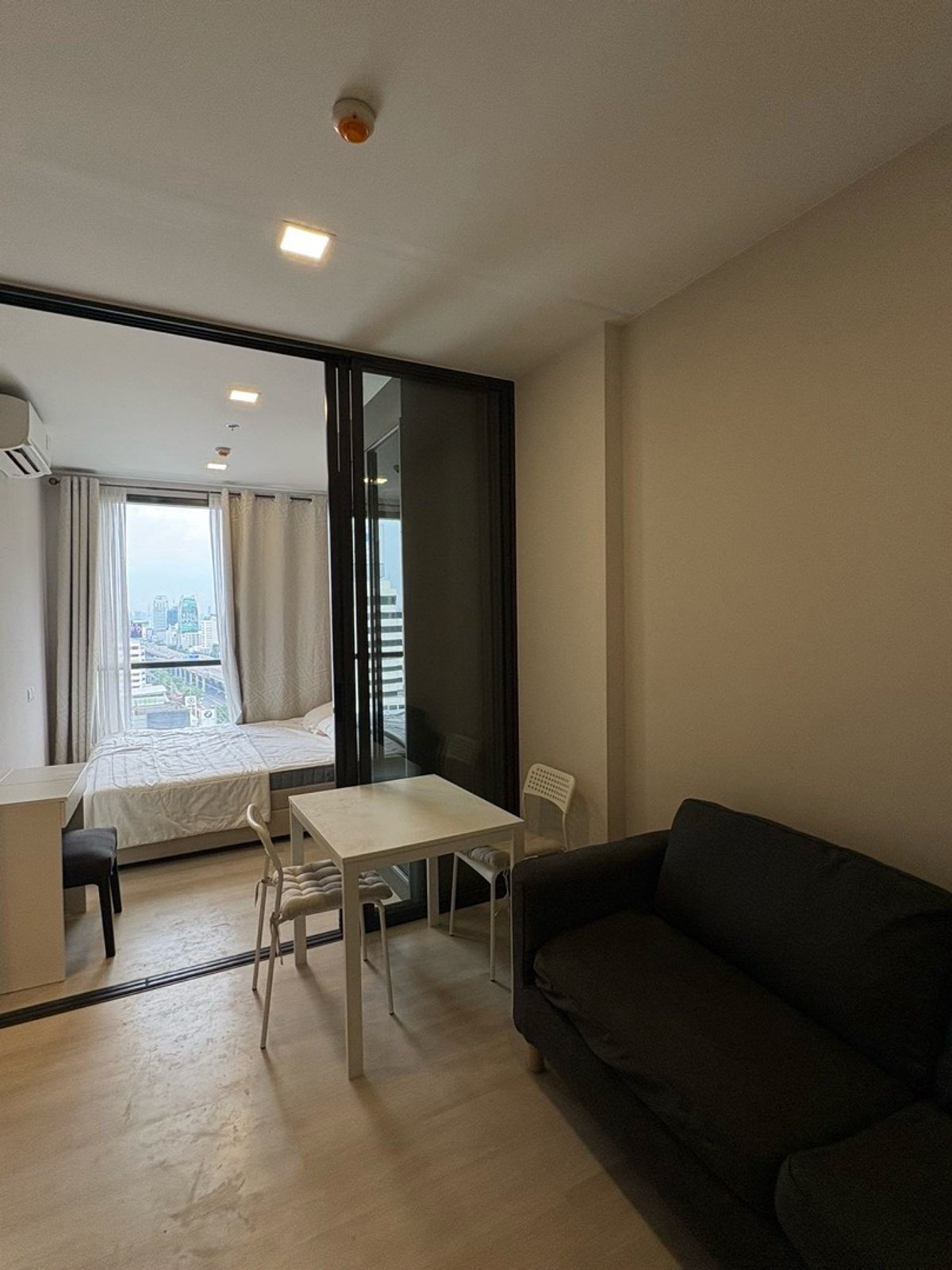 For RentCondoSapankwai,Jatujak : PFD-07495	Condo for Rent:  The Privacy Jatujak Schedule a viewing ■ Line: @propertyfinder		