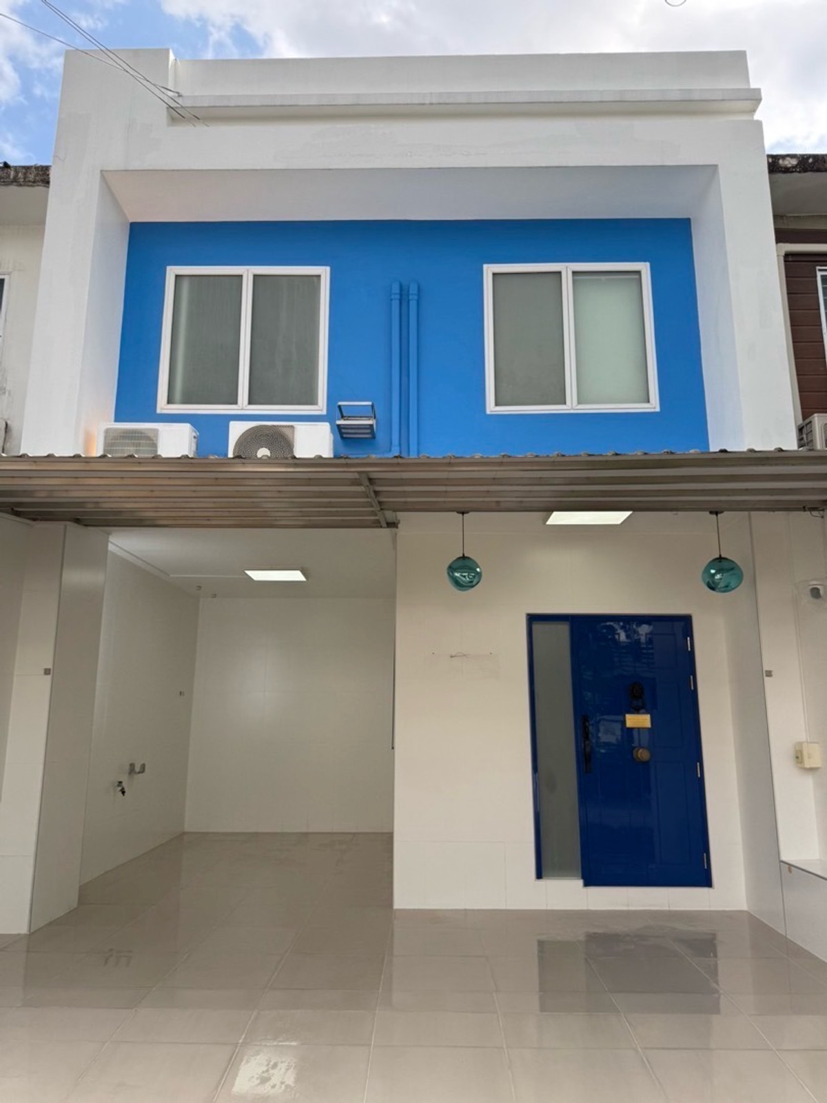 For SaleTownhomeKaset Nawamin,Ladplakao : Special price for sale at Areeya Village the color2, completely renovated, ready to move in.