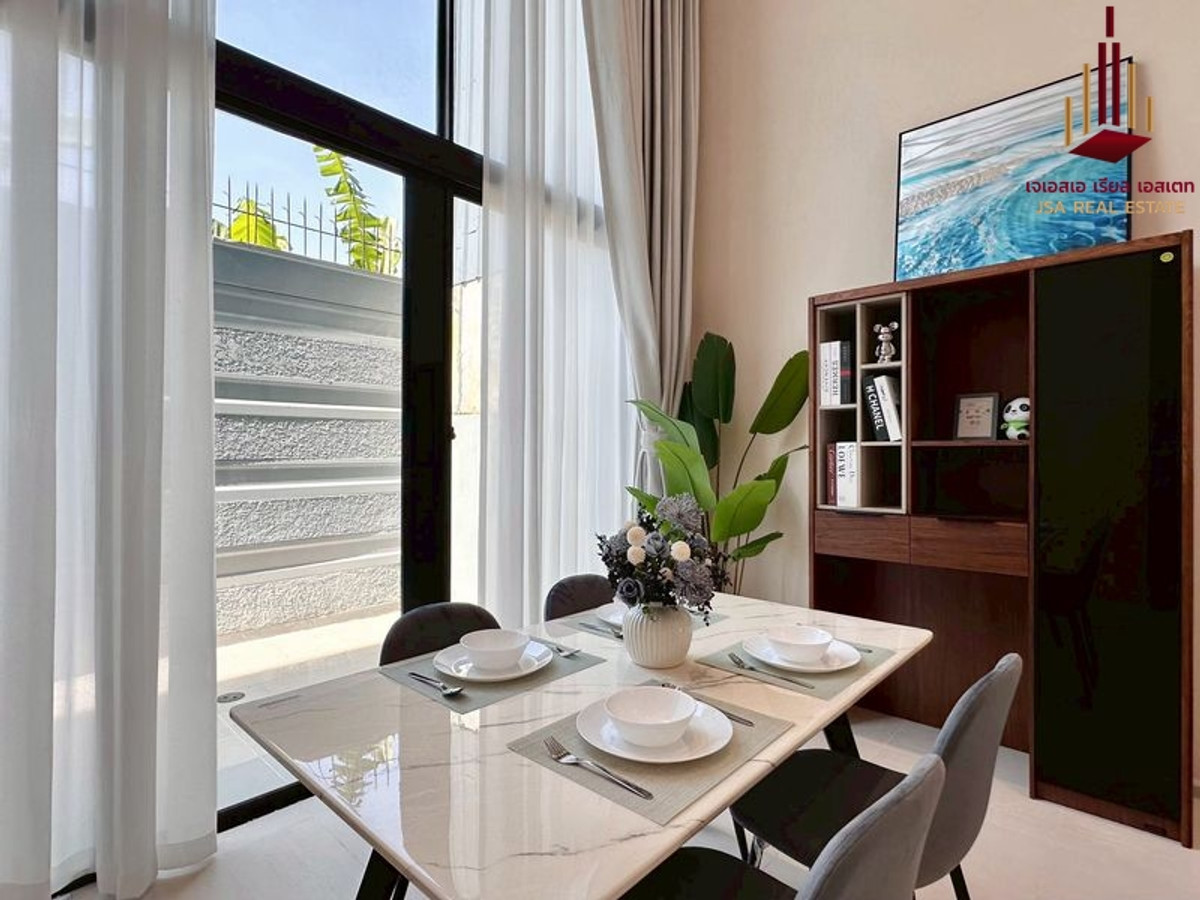 For SaleTownhomePattanakan, Srinakarin : ✨ For Sale: Estara Haven Phatthanakan 20 ✨ 💰 Only 8,800,000 THB