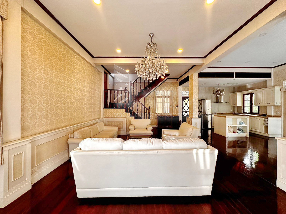 ให้เช่าบ้านพระราม 9 เพชรบุรีตัดใหม่ RCA : Single House for Rent with Private Pool – Rama 9 / Soonvijai