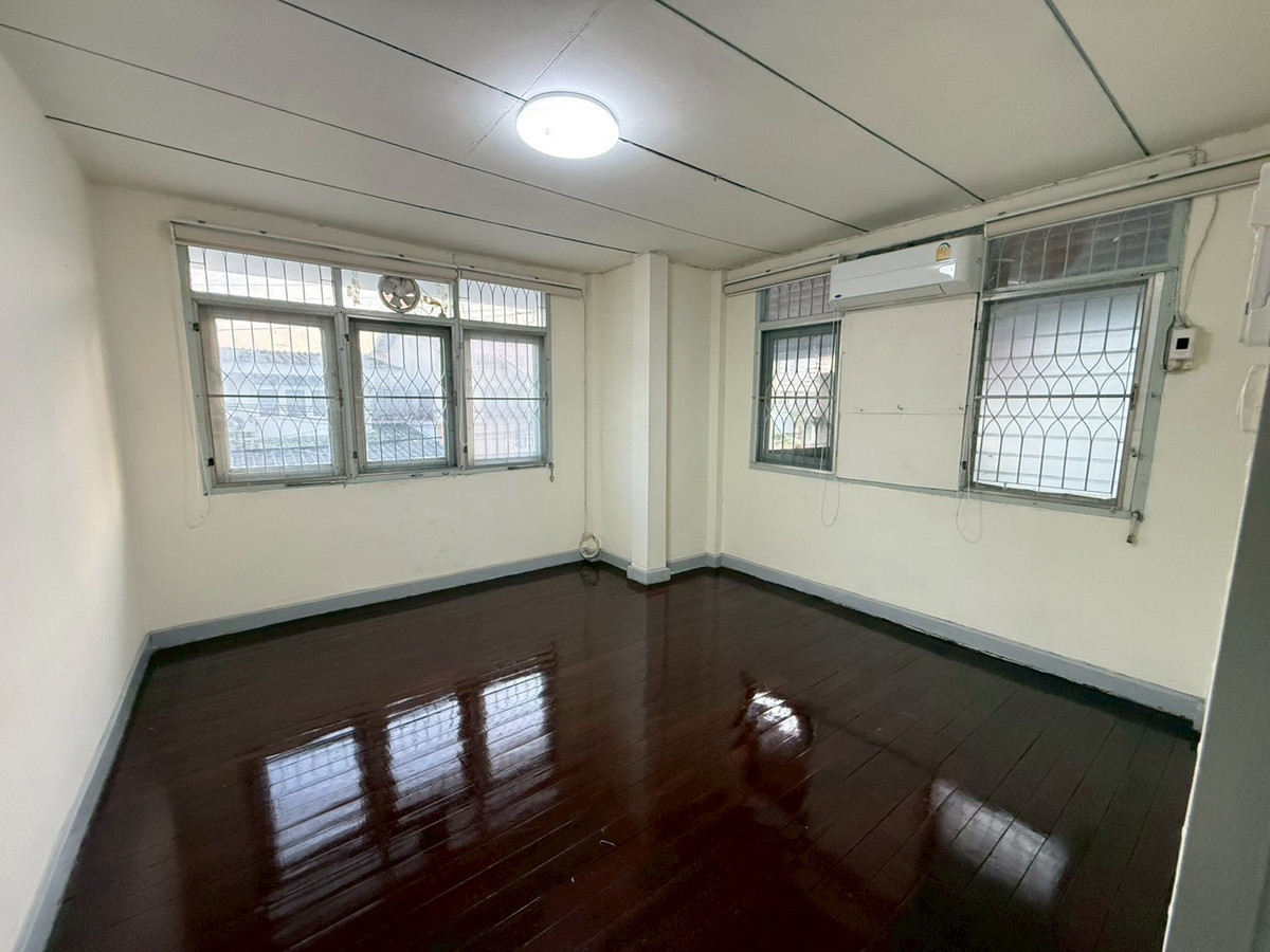 ให้เช่าบ้านรัชดา ห้วยขวาง : HK0642♛ให้เช่า บ้านเดี่ยว 4 ห้องนอน⚝รัชดา-ห้วยขวาง♜ใกล้ MRTสุทธิสาร 700 เมตร∞099-5919653,065-9423251▚Line@sureresidence