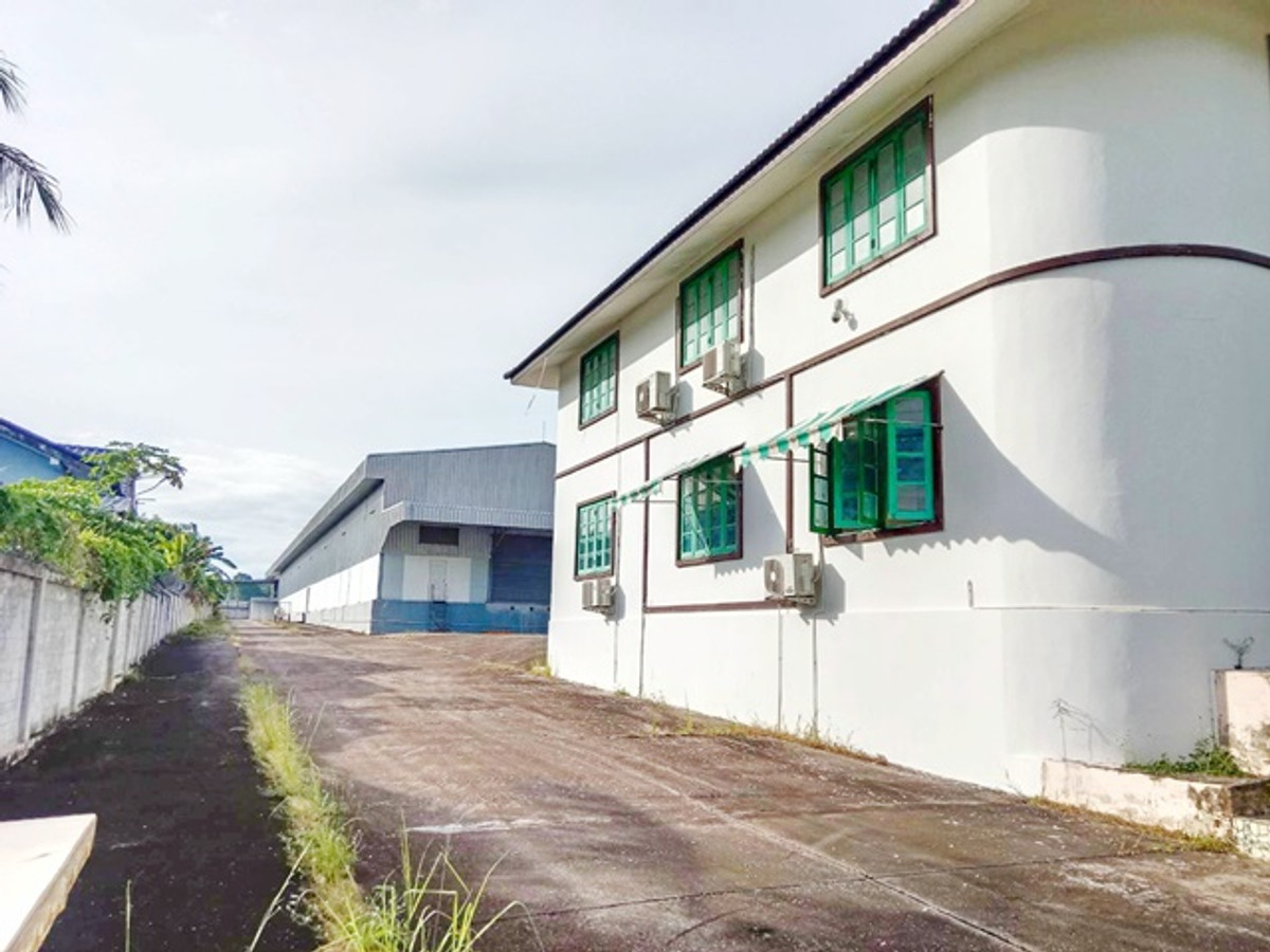 For RentFactoryRayong : BanMaeNamKhu Kindergarten 2.8km. PhuangMalai Market 1.9km. 2,012sq.m 2Rai Factory for sale-lease wit