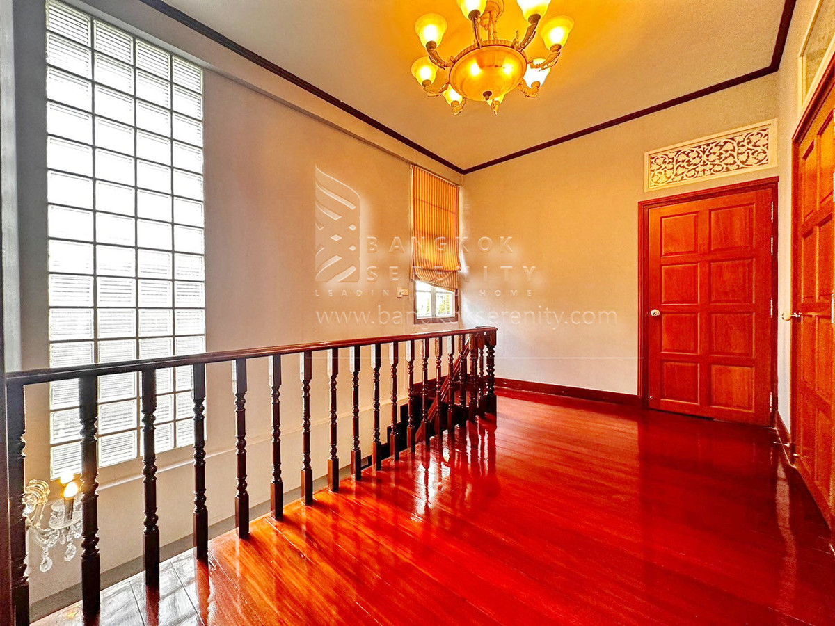 ให้เช่าบ้านพระราม 9 เพชรบุรีตัดใหม่ RCA : Single House for Rent with Private Pool – Rama 9 / Soonvijai