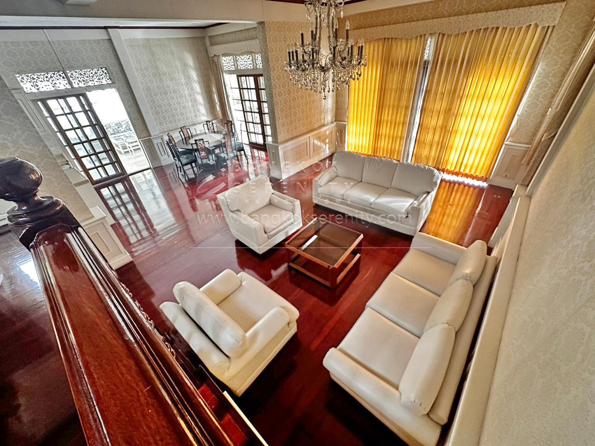 ให้เช่าบ้านพระราม 9 เพชรบุรีตัดใหม่ RCA : Single House for Rent with Private Pool – Rama 9 / Soonvijai