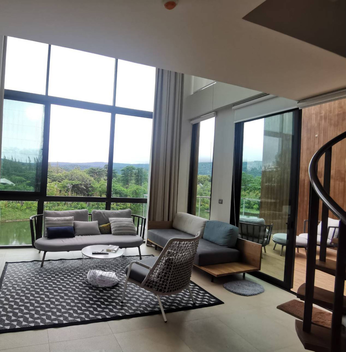 For SaleCondoPak Chong KhaoYai : Lakeside living at Swan Lake condo.  This condo is the most prestigious low rise condo project at Khao Yai National Park.  136 sq meter. 2 bedrooms 2 bathrooms. 