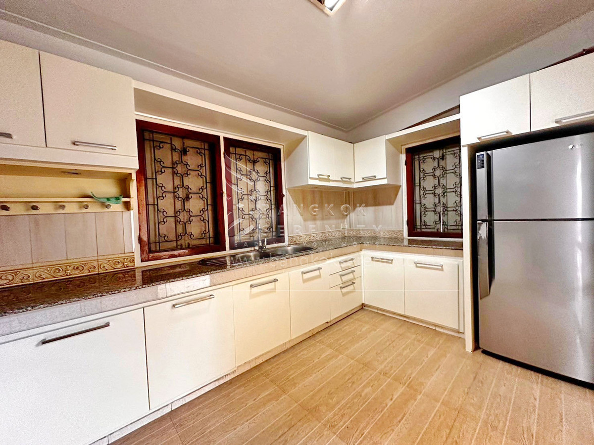 ให้เช่าบ้านพระราม 9 เพชรบุรีตัดใหม่ RCA : Single House for Rent with Private Pool – Rama 9 / Soonvijai