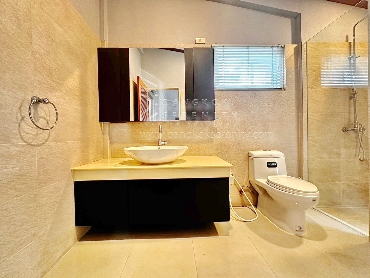 ให้เช่าบ้านพระราม 9 เพชรบุรีตัดใหม่ RCA : Single House for Rent with Private Pool – Rama 9 / Soonvijai