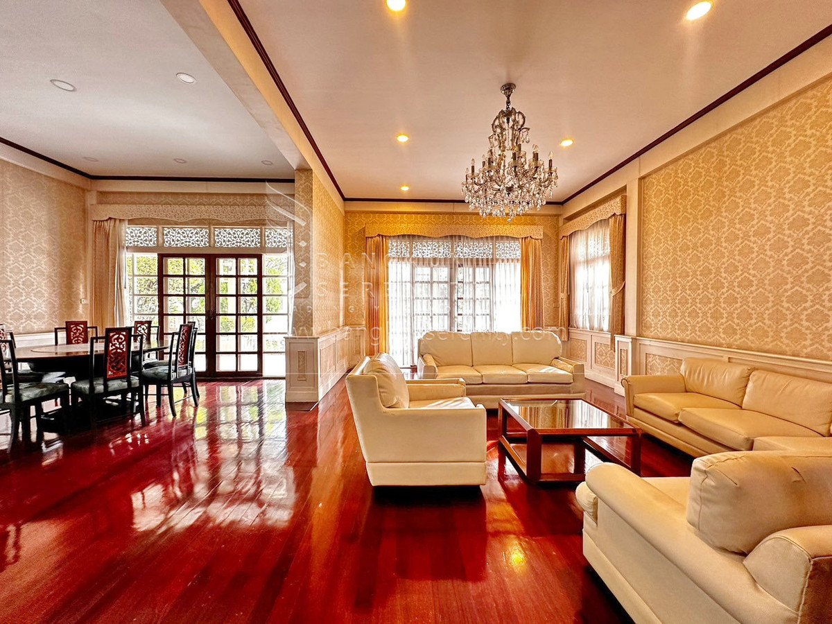 ให้เช่าบ้านพระราม 9 เพชรบุรีตัดใหม่ RCA : Single House for Rent with Private Pool – Rama 9 / Soonvijai