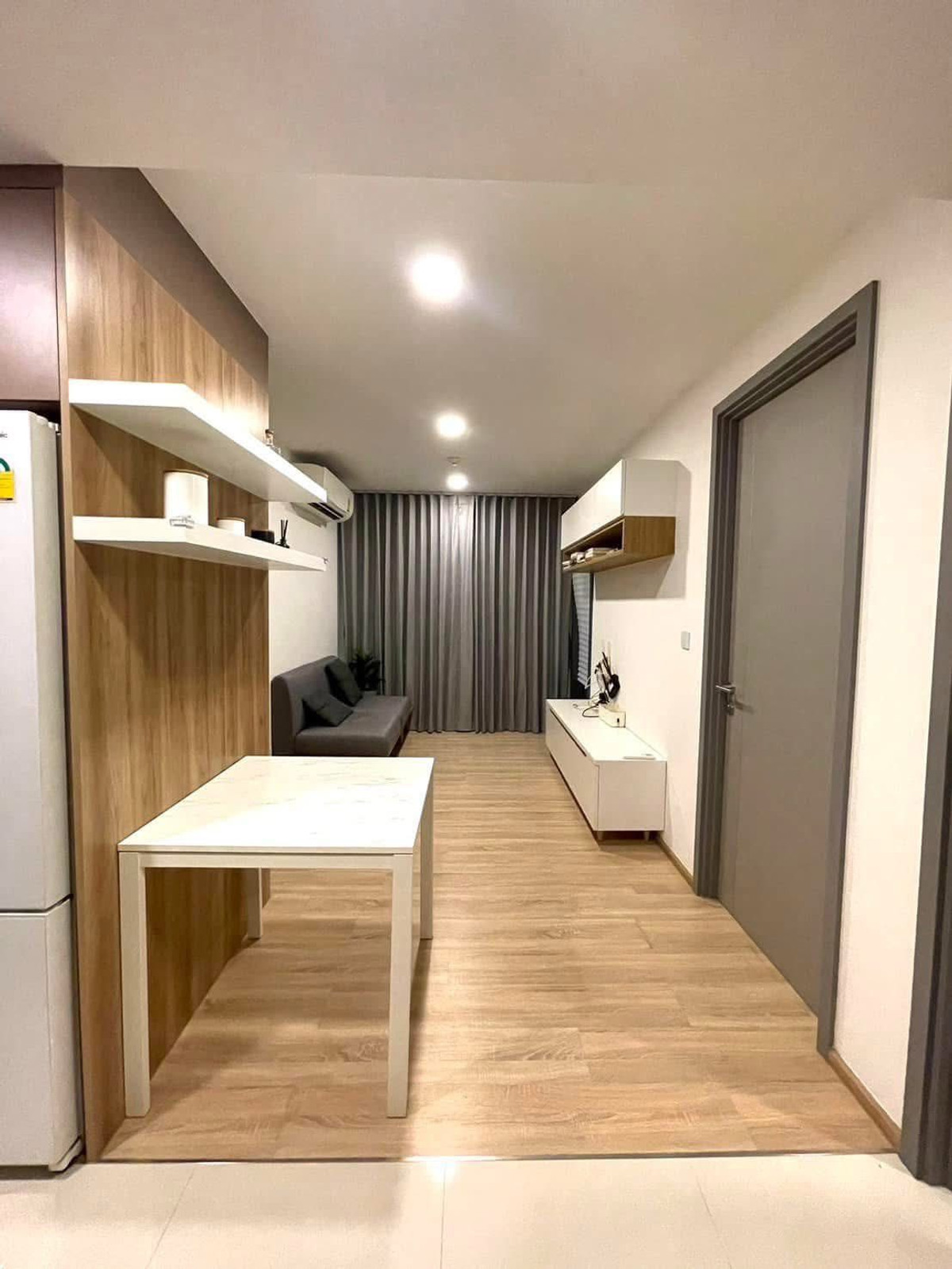 For RentCondoSukhumvit, Asoke, Thonglor : ⭐️ Taka Haus Ekkamai ⭐️ Room for rent, size 49 sq m., complete with furniture and electrical appliances.