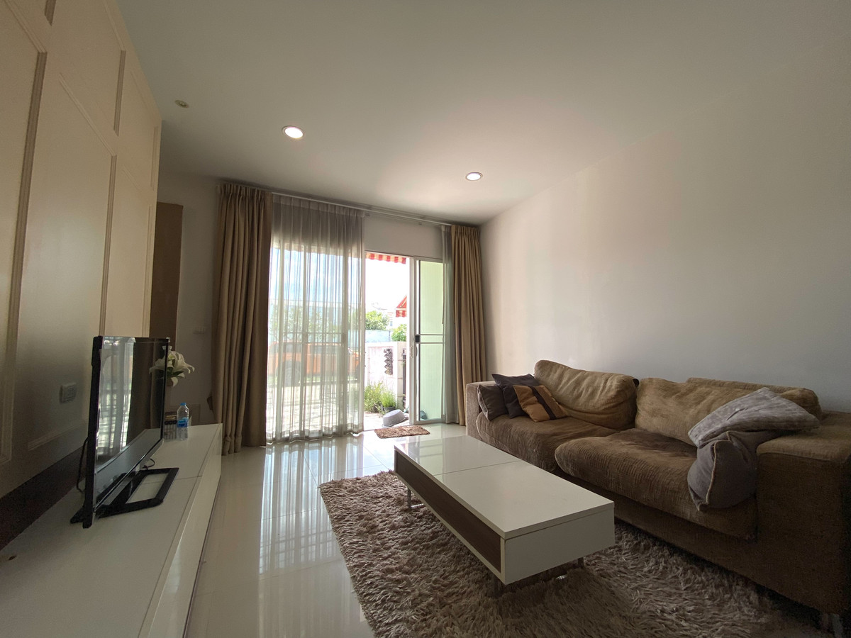 For RentTownhomeEakachai, Bang Bon : Baan Klang Muang Essence Sathorn - Taksin 2 / 3 Bedrooms (FOR RENT) BALL022