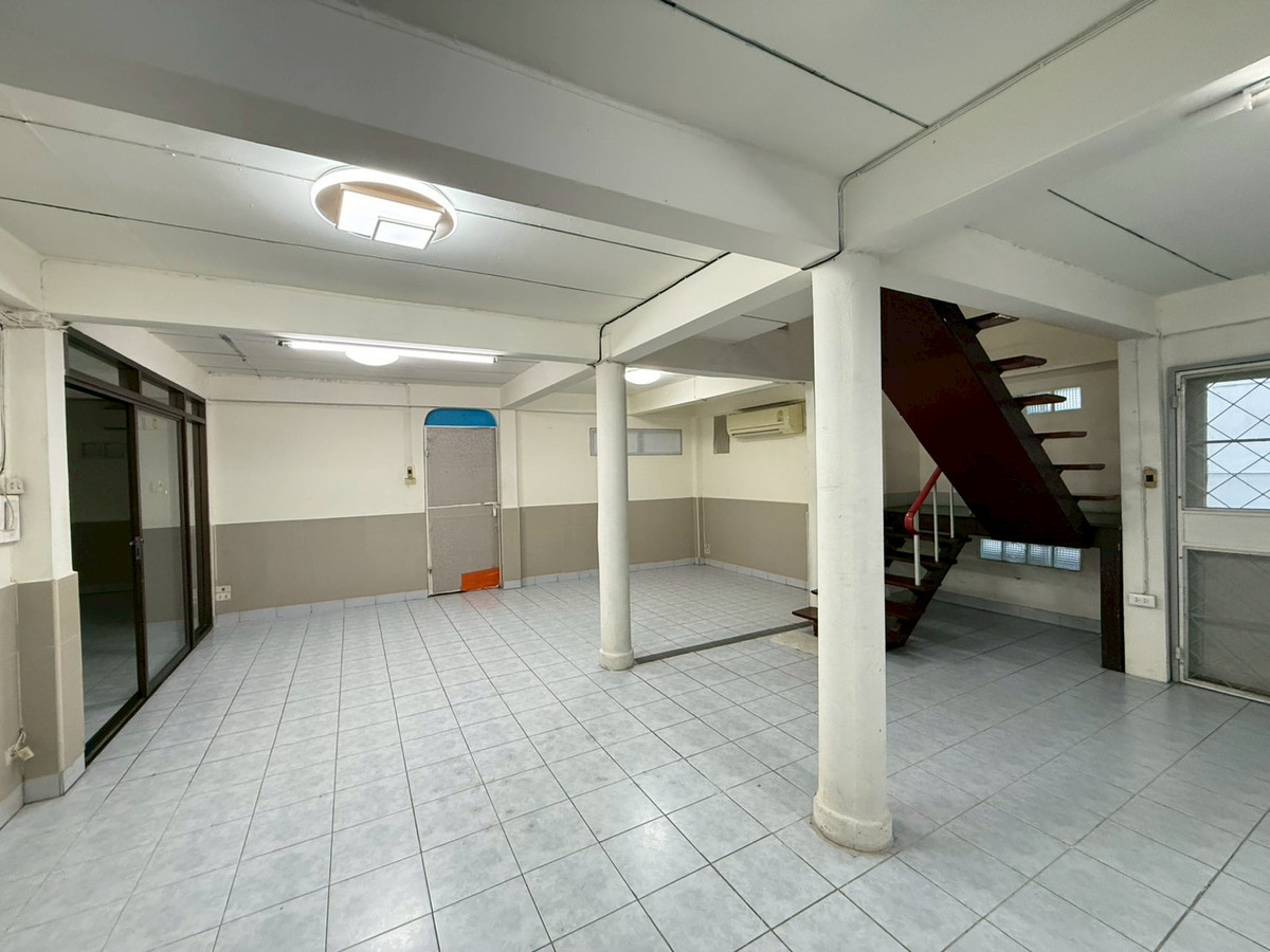 ให้เช่าบ้านรัชดา ห้วยขวาง : HK0642♛ให้เช่า บ้านเดี่ยว 4 ห้องนอน⚝รัชดา-ห้วยขวาง♜ใกล้ MRTสุทธิสาร 700 เมตร∞099-5919653,065-9423251▚Line@sureresidence