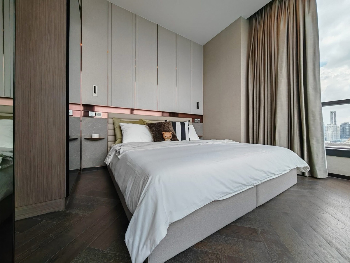 CondoSukhumvit, Asoke, Thonglor : 📢👇 Great Price & Prime location Right in Front of BTS Thonglor, this unit offers exceptional convenience, premium facilities, a luxury onsen, and an unblocked city view. Stylishly decorated and perfect for both living and investment.