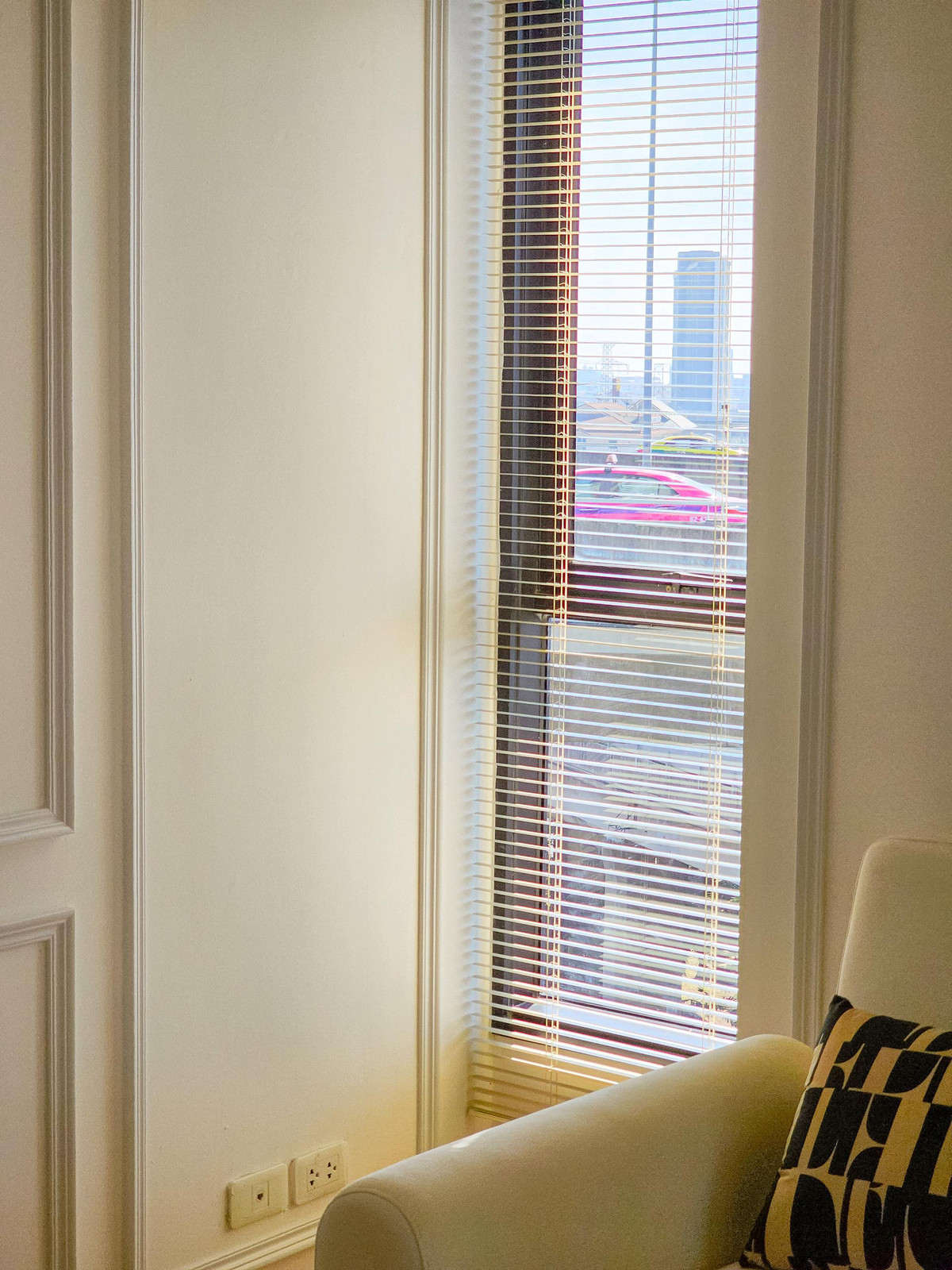 ให้เช่าคอนโดพระราม 9 เพชรบุรีตัดใหม่ RCA : 🔥ให้เช่าด่วน🔥The Base Rama9 ห้องรีโนเวทใหม่ วิงโล่ง เครื่องใช้ไฟฟ้าครบ ลากกระเป๋าเข้าอยู่ได้เลย❗