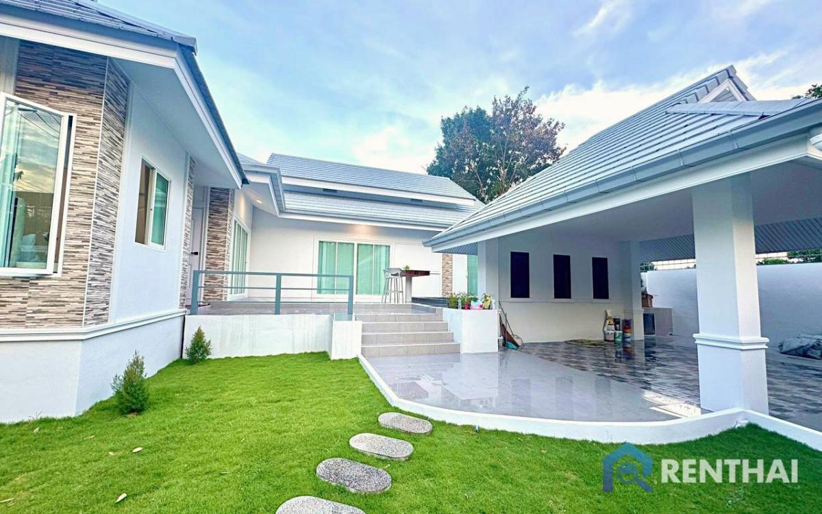 For SaleHousePattaya, Bangsaen, Chonburi : Modern 3-Bedroom Pool Villa in a Secure Community