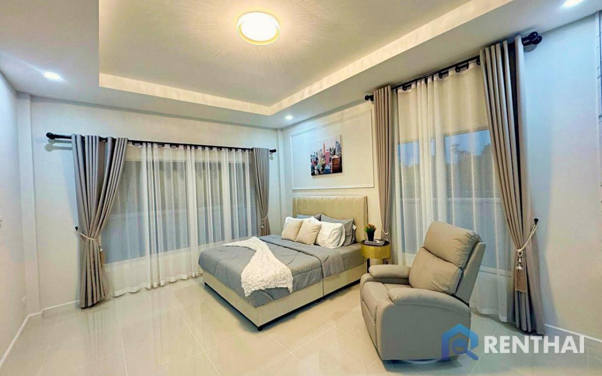 For SaleHousePattaya, Bangsaen, Chonburi : Modern 3-Bedroom Pool Villa in a Secure Community