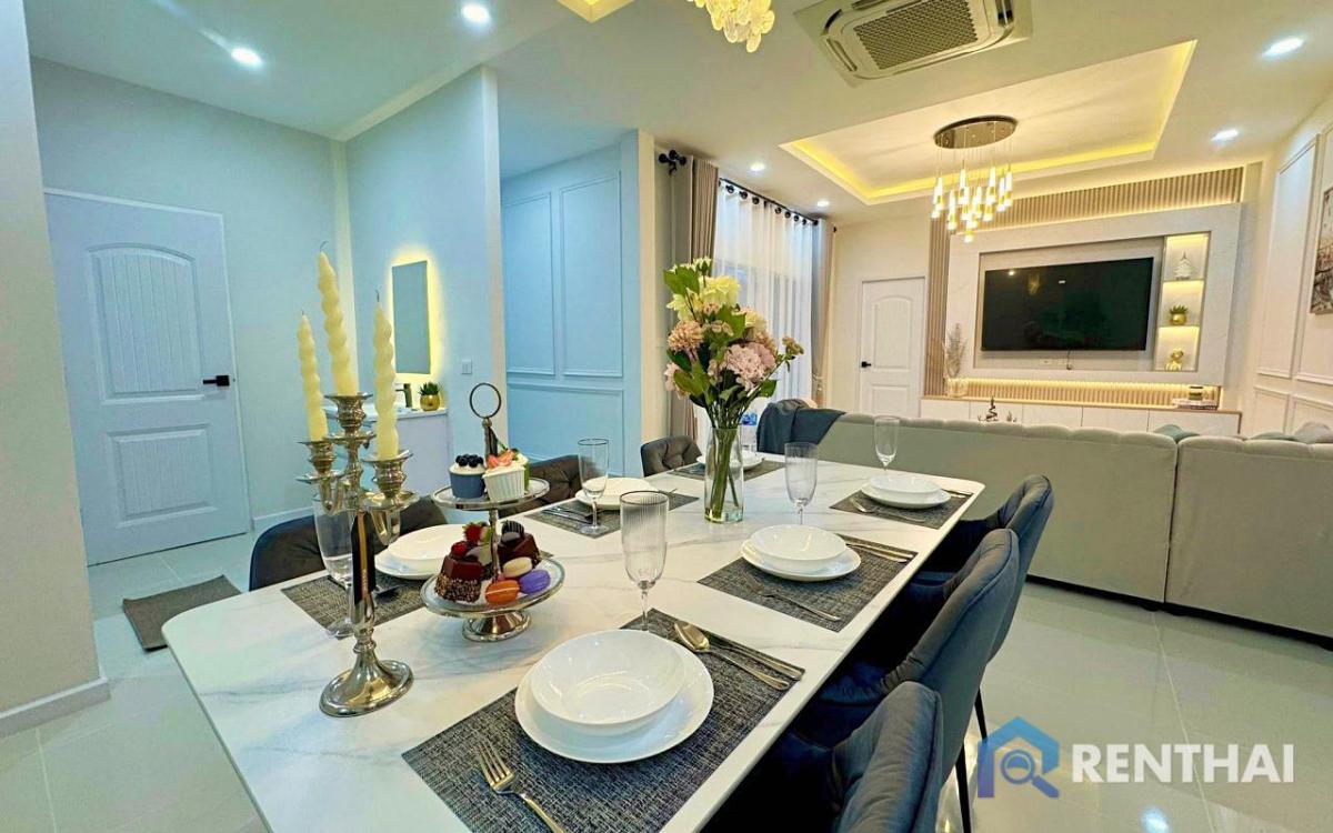 For SaleHousePattaya, Bangsaen, Chonburi : Modern 3-Bedroom Pool Villa in a Secure Community