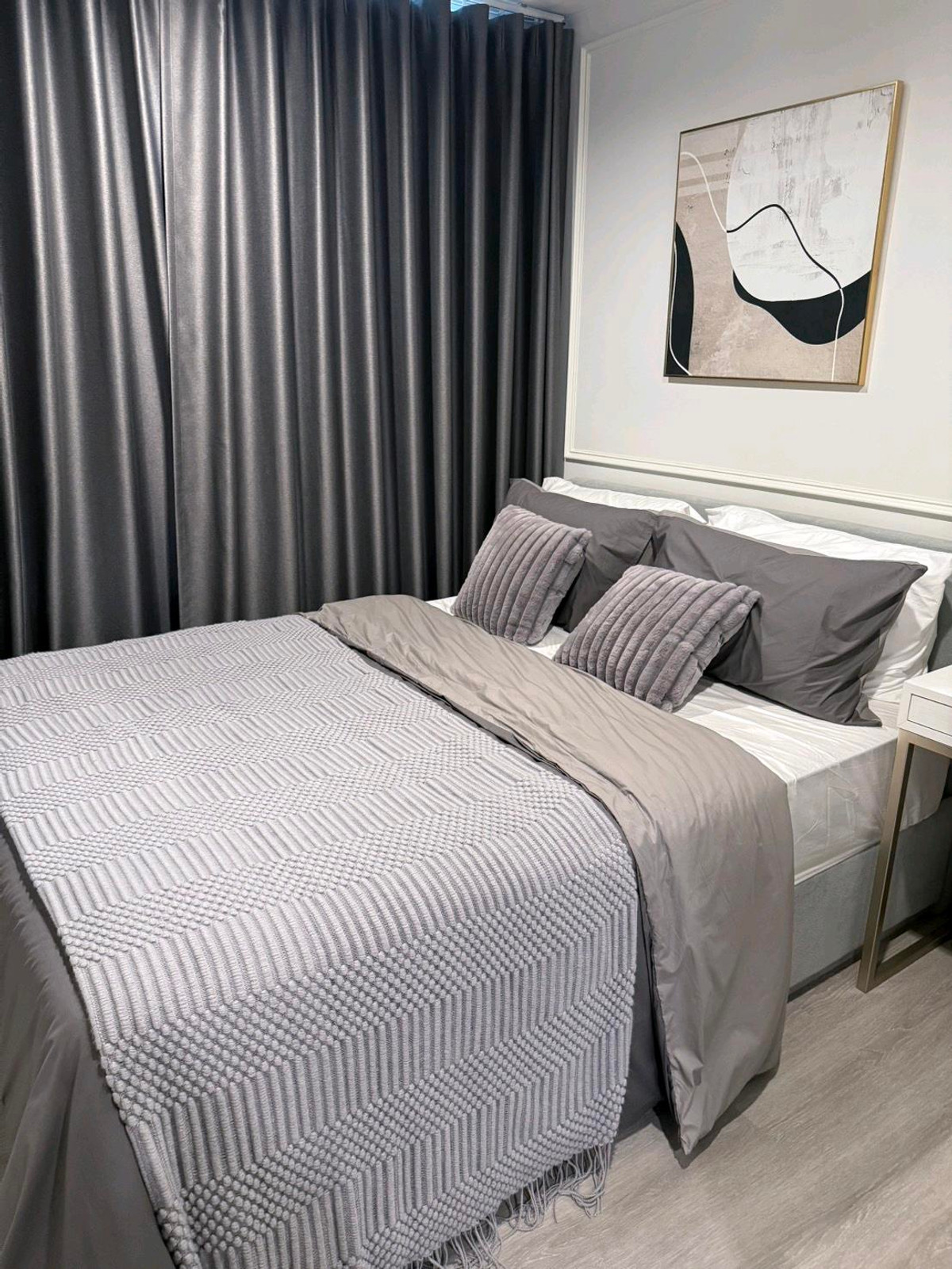 For SaleCondoPinklao, Charansanitwong : 🌇💥💥SALE/SALE💥💥 The room is decorated very beautifully. Built-in throughout the room, river view, Rama VIII Bridge - complete with electric fence. Say hello📲or Line: 0616395225