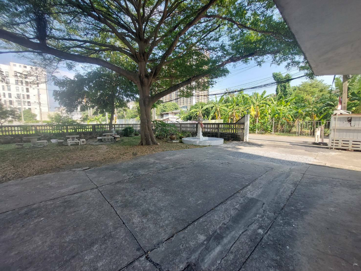 For SaleHotel&Apartment BusinessBangna, Bearing, Lasalle : Apartment for sale, Sukhumvit 72, land area 874 sq m, with 8-story building, 133 rooms, near UNIO Sukhumvit 72, BTS Bearing, price 130 MB.