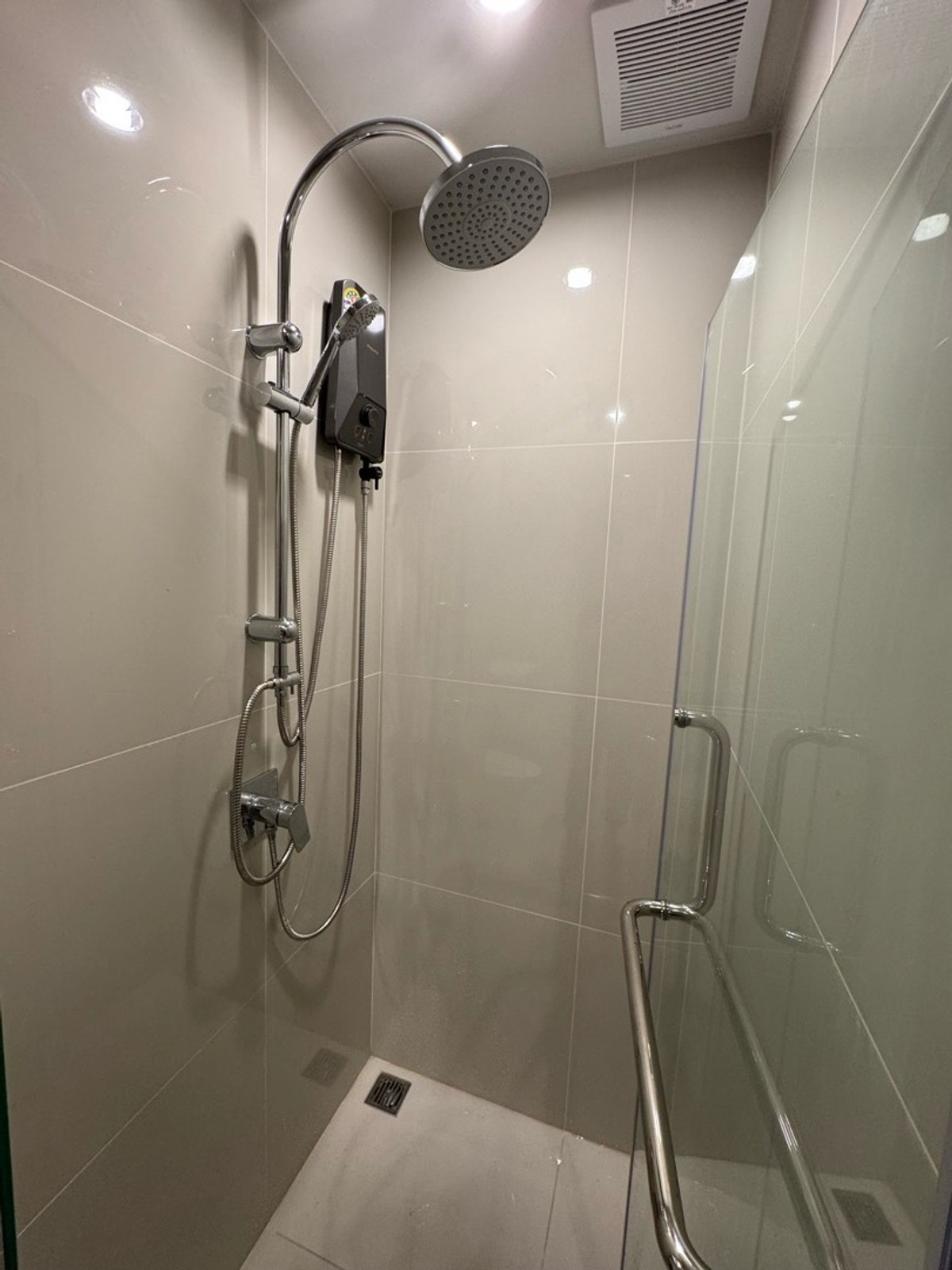 For RentCondoBangna, Bearing, Lasalle : PFD-07583 Condo for Rent: Nue Mega Plus Bangna  Schedule a viewing ■ Line: @propertyfinder	