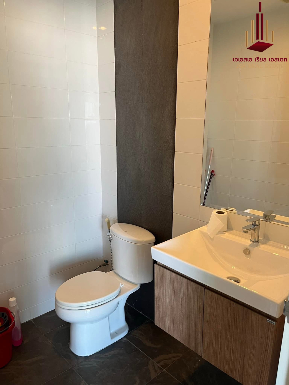 For SaleCondoRatchathewi,Phayathai : ✨ For Sale: The Complete Rajprarop Condo ✨ 💰 Only 5,100,000 THB