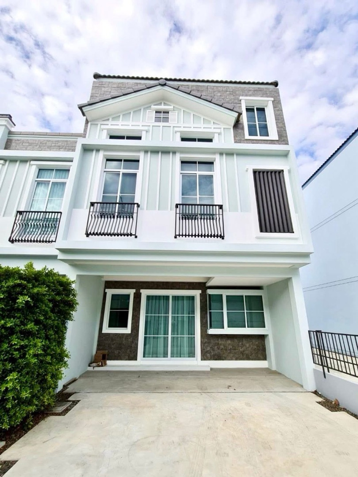 ให้เช่าทาวน์โฮมบางนา แบริ่ง ลาซาล : 🏡 Home for rent 
🏘Indy Bangna-Ramkhamhaeng 2