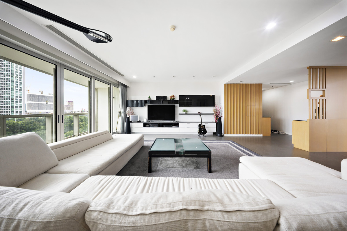 For SaleCondoWongwianyai, Charoennakor : Spacious 235 SQM Corner Unit Ideal for Family Living – The River by Raimon Land - U5814788