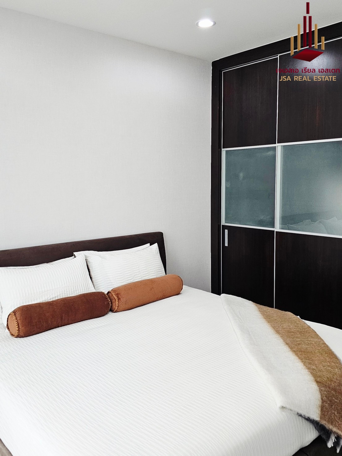 For SaleCondoRatchathewi,Phayathai : ✨ For Sale: The Complete Rajprarop Condo ✨ 💰 Only 3,000,000 THB