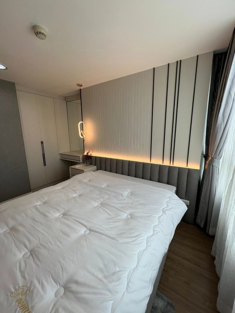 For RentCondoRatchadapisek, Huaikwang, Suttisan : 🔥Urgent Rental🔥 The Kris Ratchada 17, spacious, beautifully decorated, fully furnished, ready to move in, near MRT Sutthisan