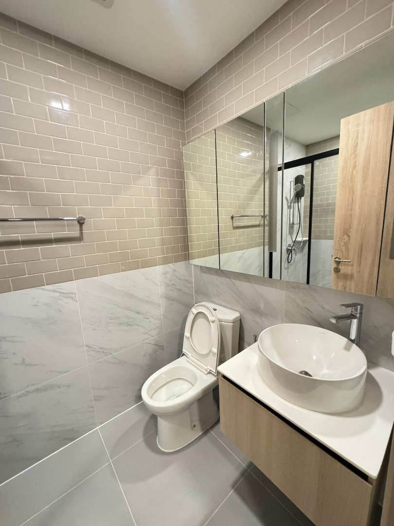 For RentCondoRatchathewi,Phayathai : 🔥Urgent for rent🔥 XT Phayathai, spacious, beautifully decorated, fully furnished, ready to move in, just 650 meters from BTS Phayathai.