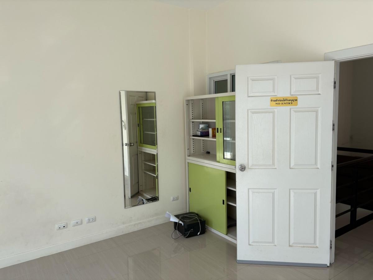 ให้เช่าทาวน์โฮมเกษตร นวมินทร์ ลาดปลาเค้า : 🔥ให้เช่าด่วน🔥พรีเมี่ยม เพลส เอกมัย-รามอินทรา บ้านให้เช่า 5 ห้องนอน บ้านหลังมุม เฟอร์นิเจอร์ครบพร้อมเข้าอยู่ เดินทางสะดวก