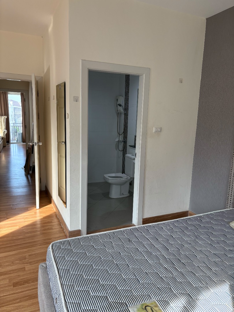 ให้เช่าทาวน์โฮมเกษตร นวมินทร์ ลาดปลาเค้า : 🔥ให้เช่าด่วน🔥พรีเมี่ยม เพลส เอกมัย-รามอินทรา บ้านให้เช่า 5 ห้องนอน บ้านหลังมุม เฟอร์นิเจอร์ครบพร้อมเข้าอยู่ เดินทางสะดวก