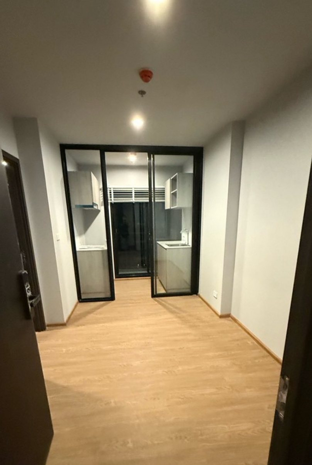 ขายคอนโดอารีย์ อนุสาวรีย์ : ขายคอนโด Noble Nue Evo ราคา 4,876,200 บาท [JZs251204]