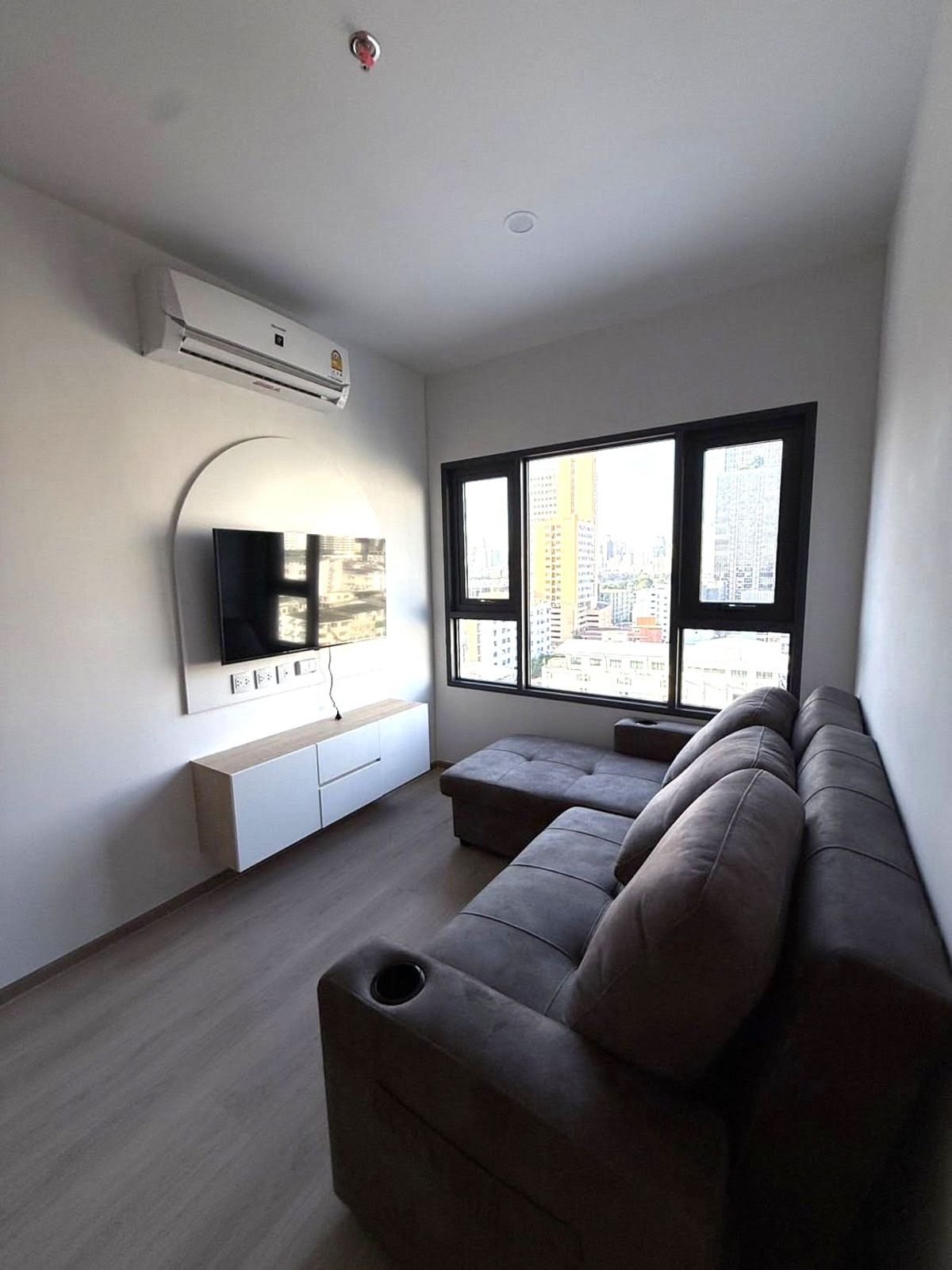 ให้เช่าคอนโดคลองเตย กล้วยน้ำไท : ให้เช่า Life Rama 4 Asoke ราคา 26,000 บาท [NCr251211]