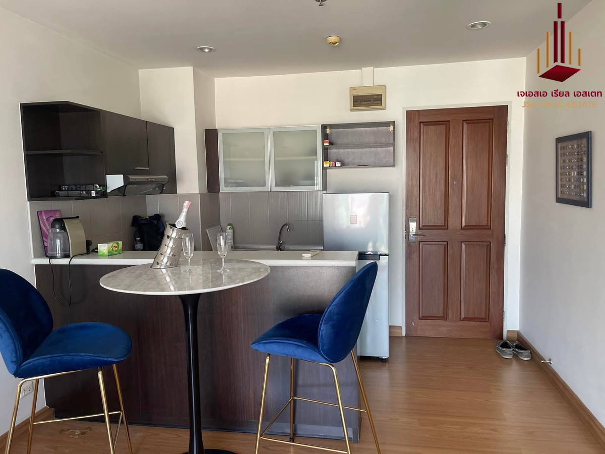 For SaleCondoRatchathewi,Phayathai : ✨ For Sale: The Complete Rajprarop Condo ✨ 💰 Only 5,100,000 THB