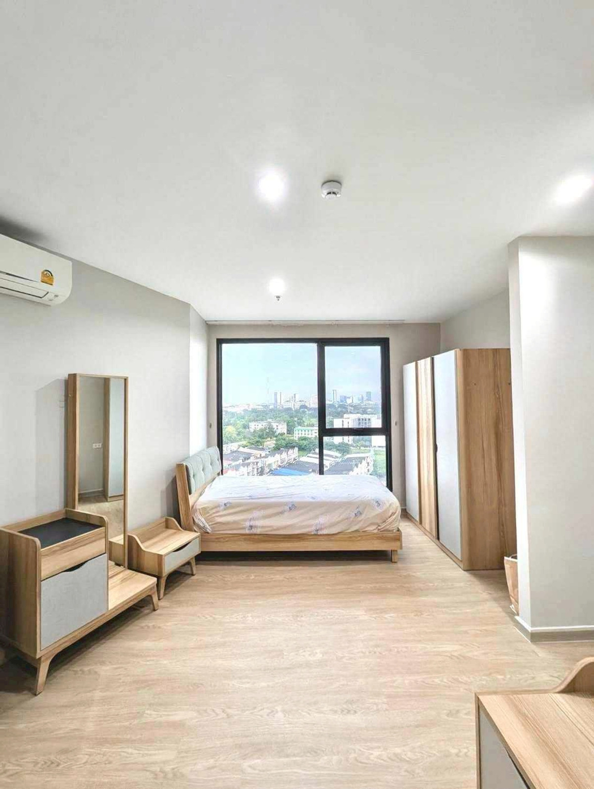 ให้เช่าคอนโดบางนา แบริ่ง ลาซาล : ให้เช่า! Ideo Mobi Sukhumvit Eastpoint ห้องสวย ทำเลปัง! เดิน 250 ม. ถึง BTS บางนา!