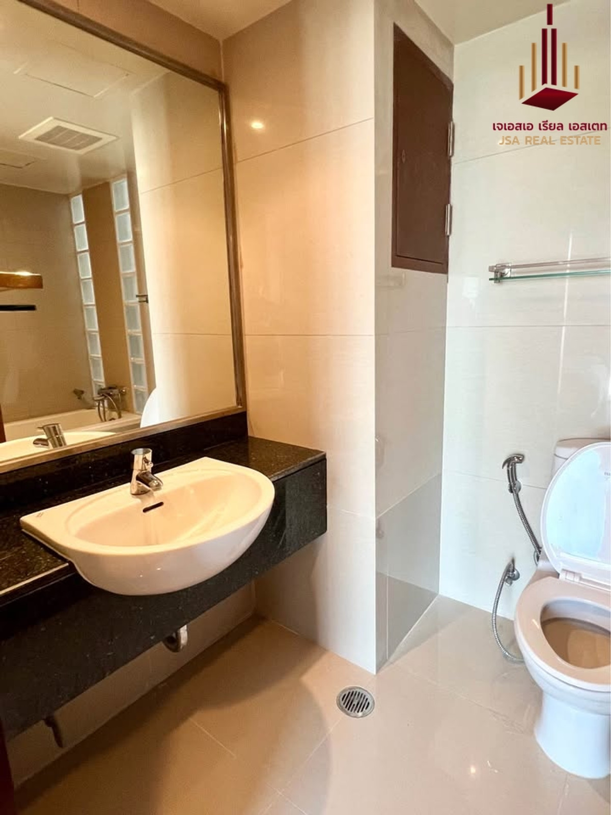 For RentCondoRatchadapisek, Huaikwang, Suttisan : ✨ For Rent : The Kris Ratchada 17 Condo ✨ 💰 Only 29,500 thb/month