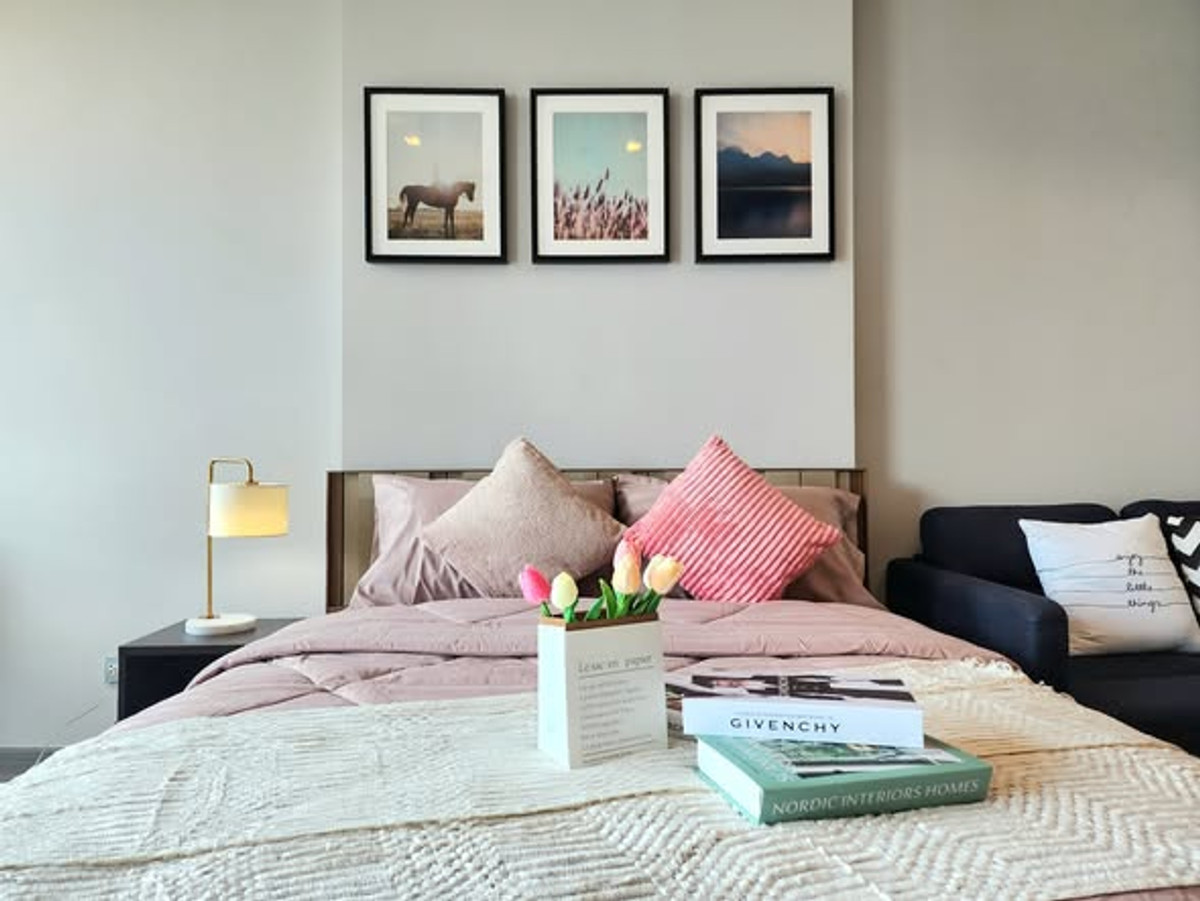 For RentCondoLadprao, Central Ladprao : Condo with breakfast The room is very beautifully decorated, next to MRT Lat Phrao.