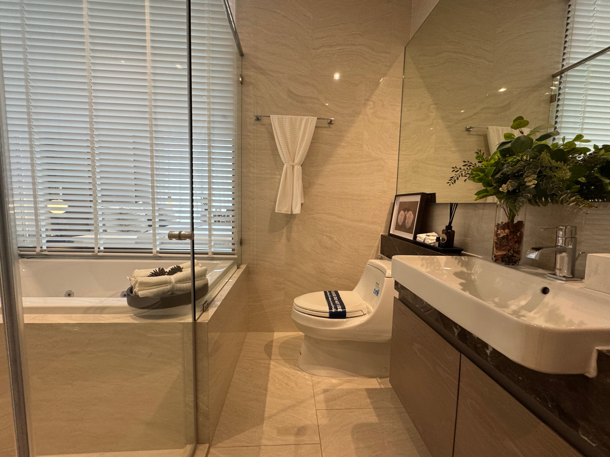 For SaleCondoSilom, Saladaeng, Bangrak : Ashton Silom — Luxury Living in the Heart of Silom Just 350 m from BTS Chong Nonsi