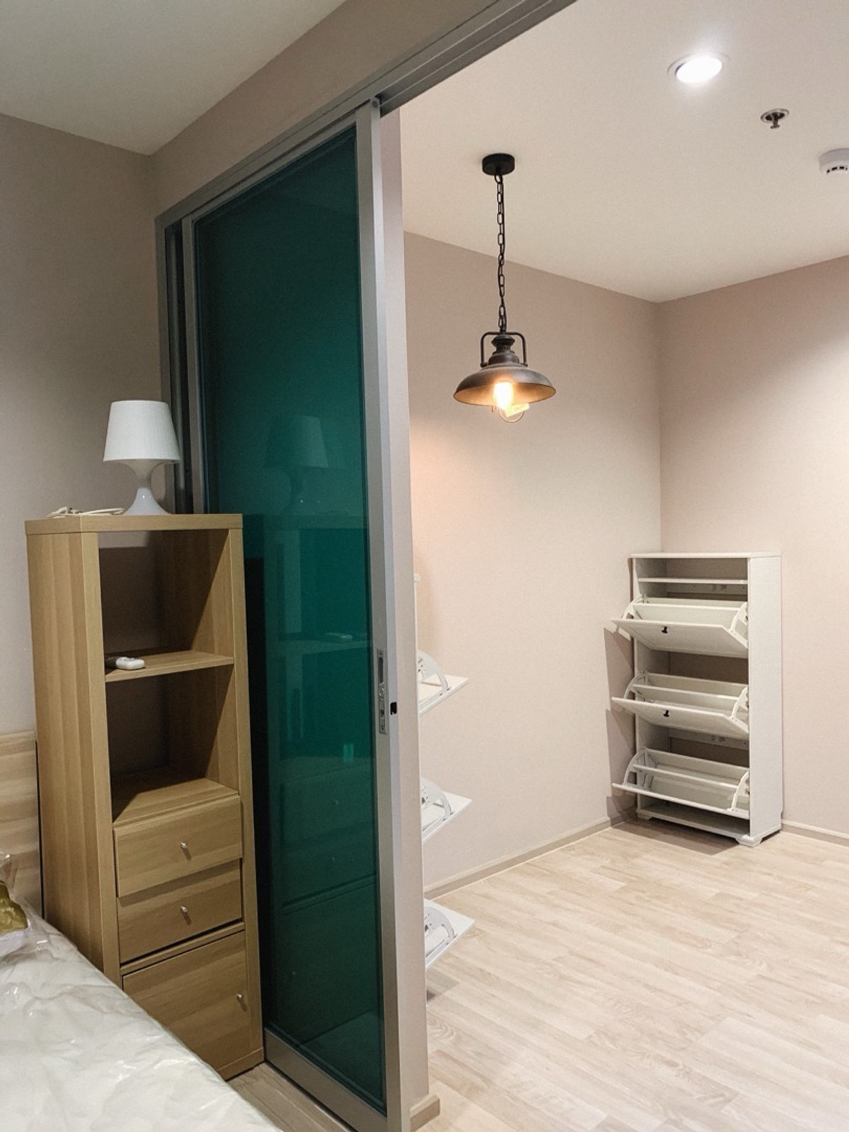 For RentCondoRama9, Petchburi, RCA : Condo in the heart of the city, near the BTS