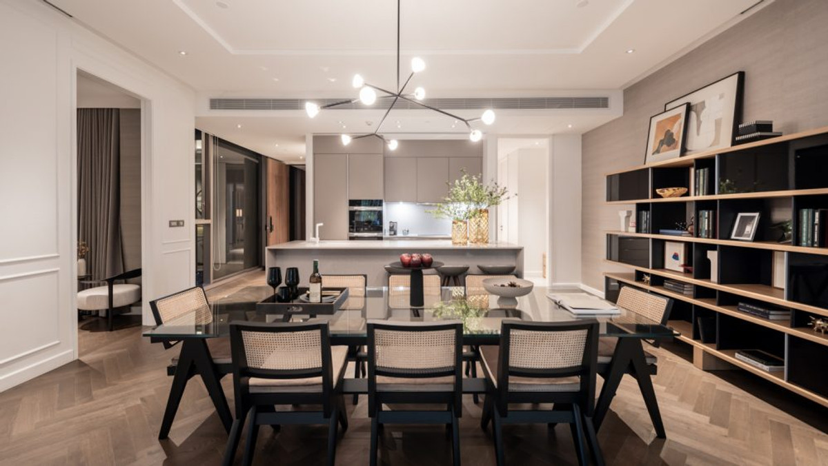 For SaleCondoSilom, Saladaeng, Bangrak : Premium South-Facing Residence in Dusit's Iconic Development Tel.0984628898