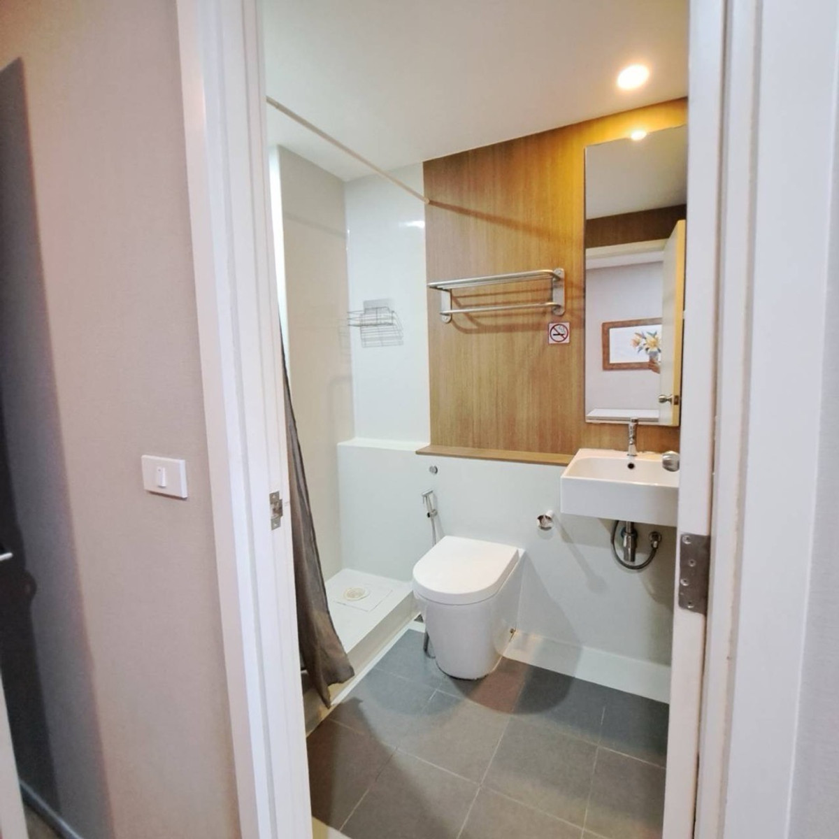 ให้เช่าคอนโดสาทร นราธิวาส : For Rent Loft Unit @Blossom Sathorn