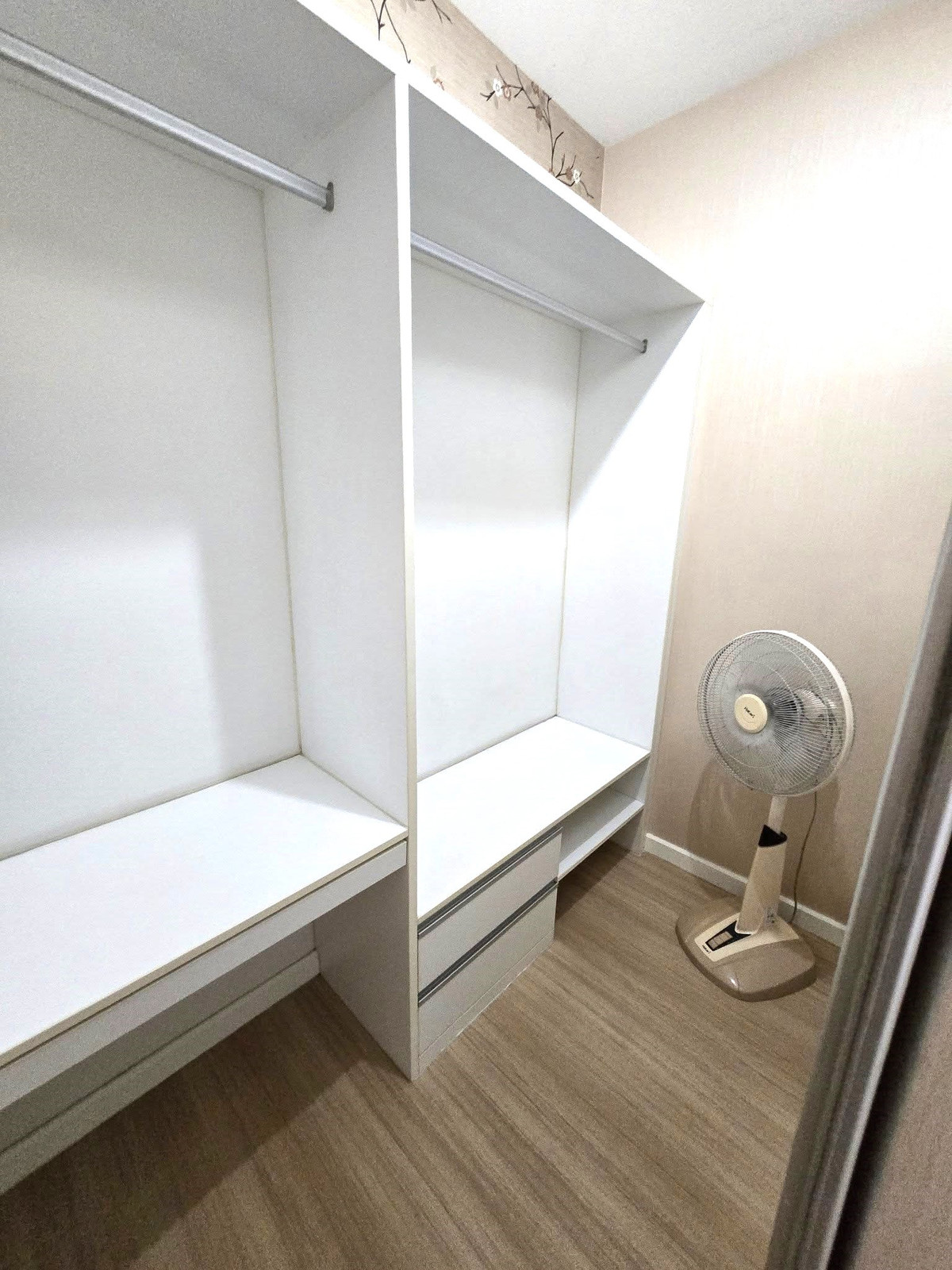 For RentCondoBangna, Bearing, Lasalle : For rent 1 bedroom, 15th Floor, The Parkland Srinakarin Lakeside, close to MRT Si Lasalle