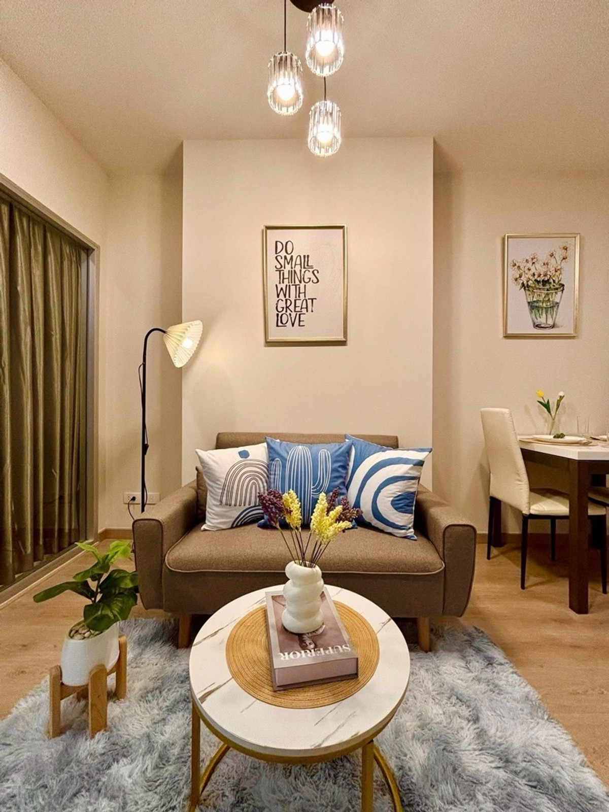 For SaleCondoSathorn, Narathiwat : 📢👇 Rare 1-Bedroom Unit in the Heart of Sathorn , modern design, functional layout, and located in one of Sathorn’s most sought-after neighborhoods. Ideal for urban living or investment with strong rental demand.
