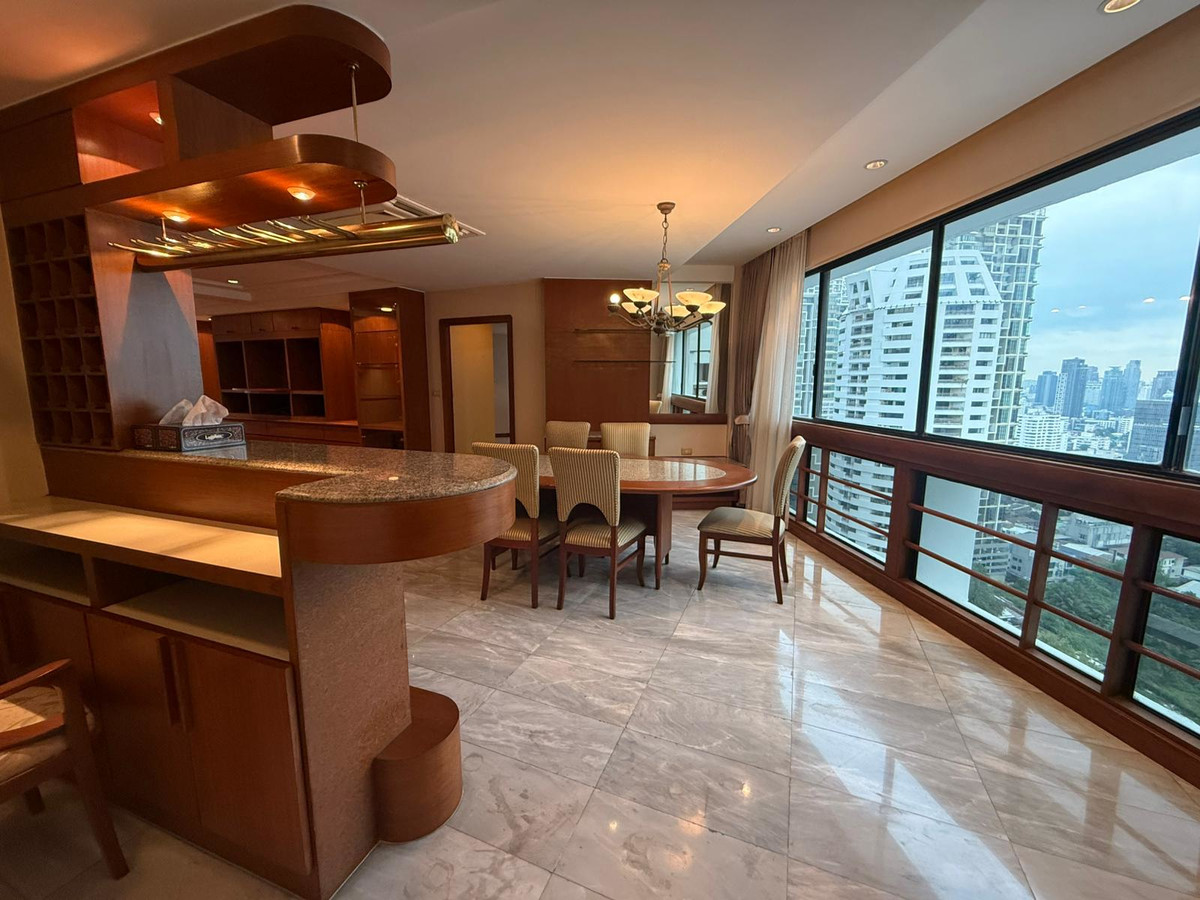 For RentCondoSukhumvit, Asoke, Thonglor : LTH13681 – Condo for Rent | President Park Sukhumvit 24 | 260 sqm | 3 Beds 3 Baths | Near BTS Phrom Phong | 70K/Month | President Park Sukhumvit 24