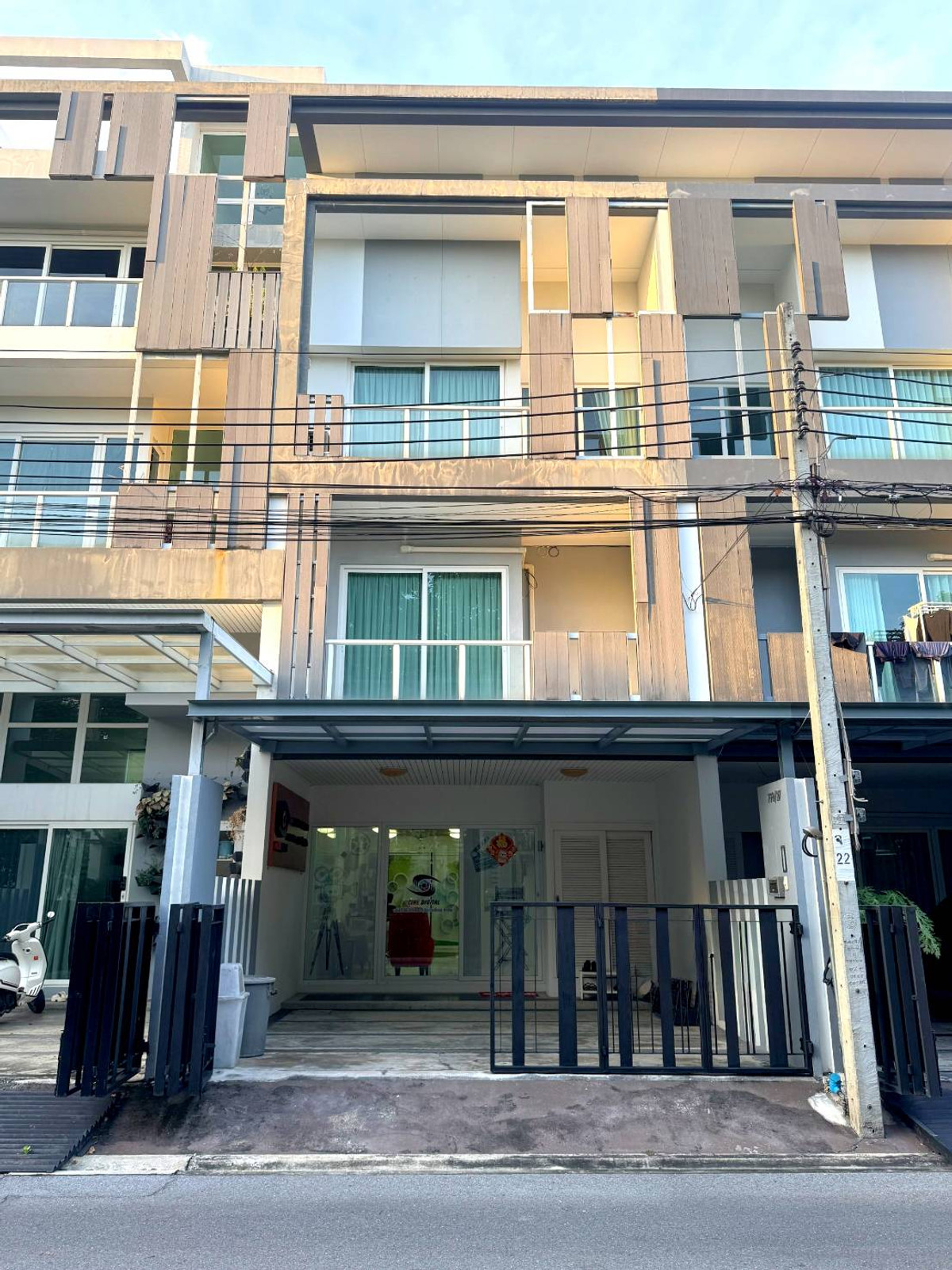 ขายทาวน์โฮมโชคชัย4 ลาดพร้าว71 : ขายทาวน์โฮมหรู SPACE ลาดพร้าว–เหม่งจ๋าย ใกล้เลียบด่วน รัชดา พระราม 9