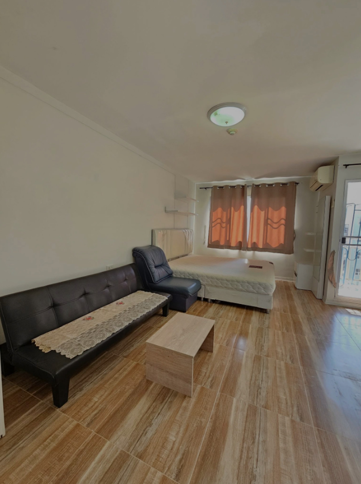 For RentCondoRamkhamhaeng, Hua Mak : For rent, Lumpini Bodindecha-Ramkhamhaeng, Building A4, 8th floor, very good location, near 7-Eleven, Lotus, Ramkhamhaeng Pier, Ramkhamhaeng University, convenient to exit in front of Ramkhamhaeng University, 6000 baht/mo.