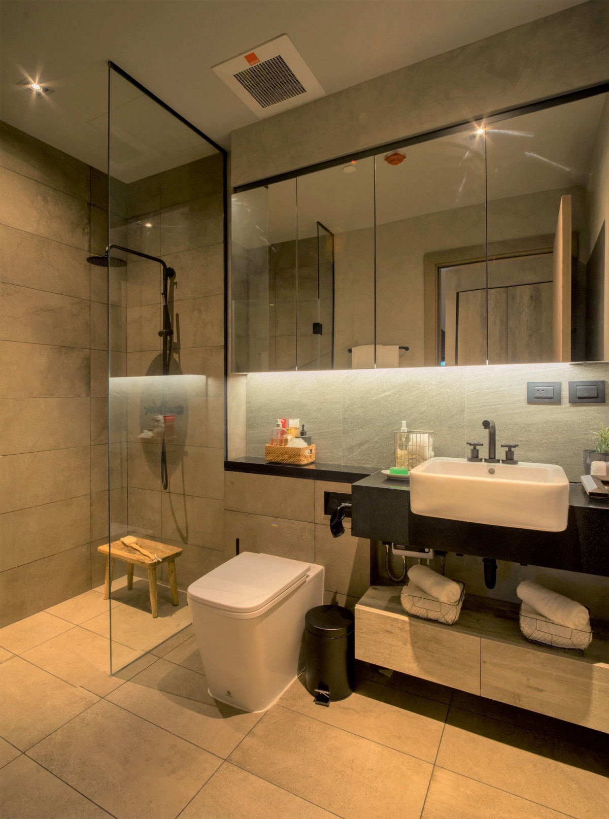 ขายคอนโดสุขุมวิท อโศก ทองหล่อ : ขายคอนโด  เดอะ ลอฟท์ อโศก MRT-เพชรบุรี คลองเตยเหนือ เขต วัฒนา กรุงเทพ CX-145949