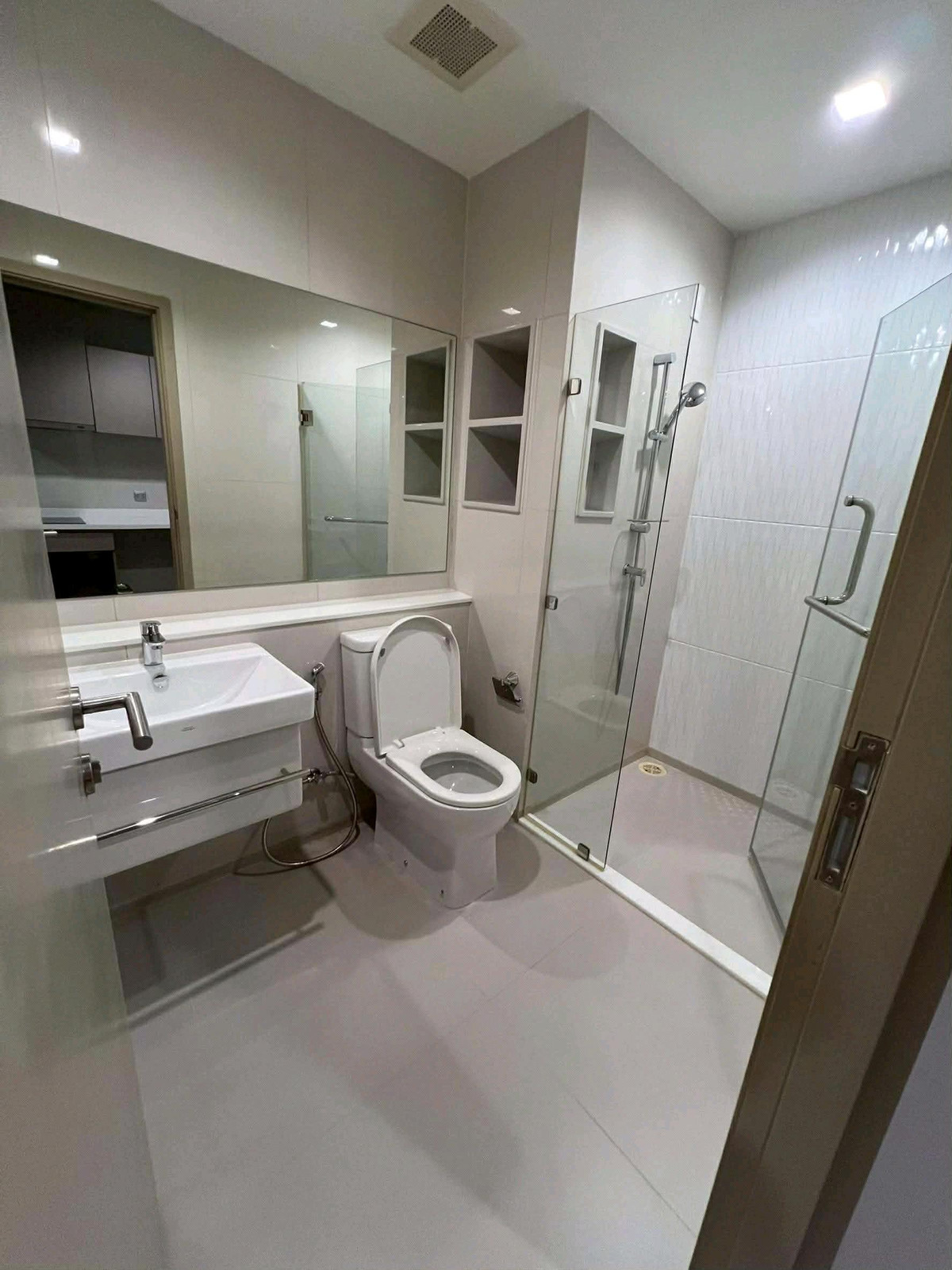 For SaleCondoLadprao, Central Ladprao : 🔥 URGENT SALE! Life Ladprao (Building A) – Below Cost Price! (Agent Post)